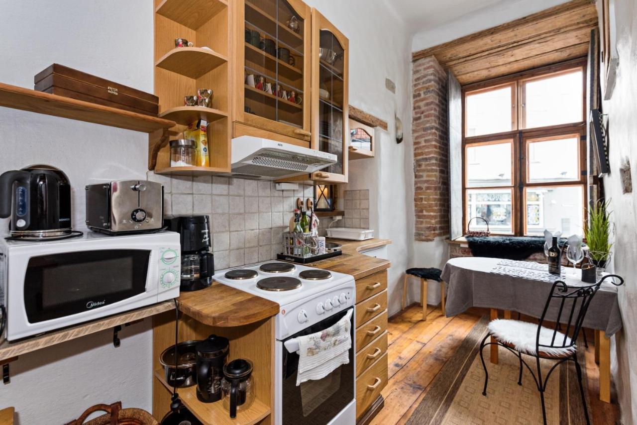 Historical Two-Bedroom Apartment With Sauna, Jacuzzi And Fireplace Tallinn Ngoại thất bức ảnh