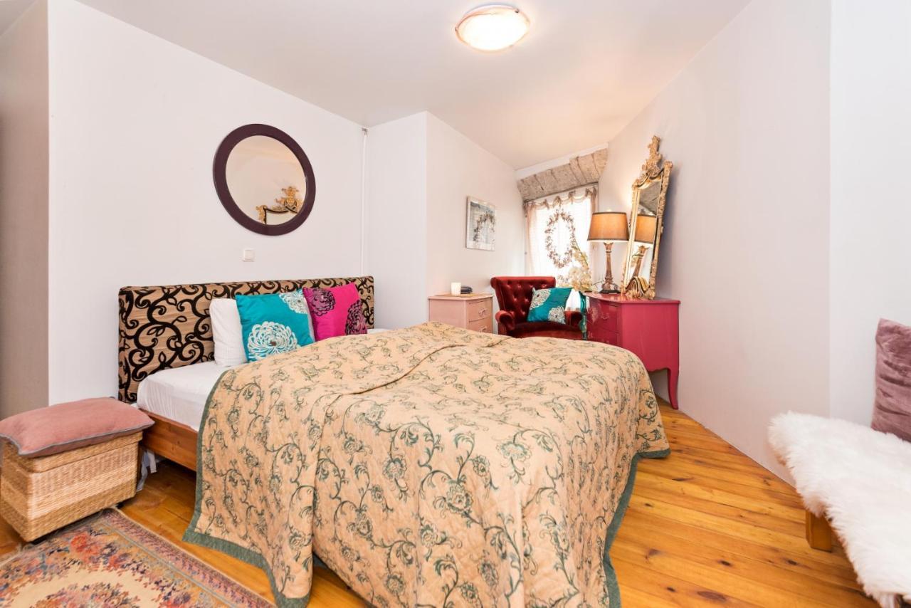 Historical Two-Bedroom Apartment With Sauna, Jacuzzi And Fireplace Tallinn Ngoại thất bức ảnh